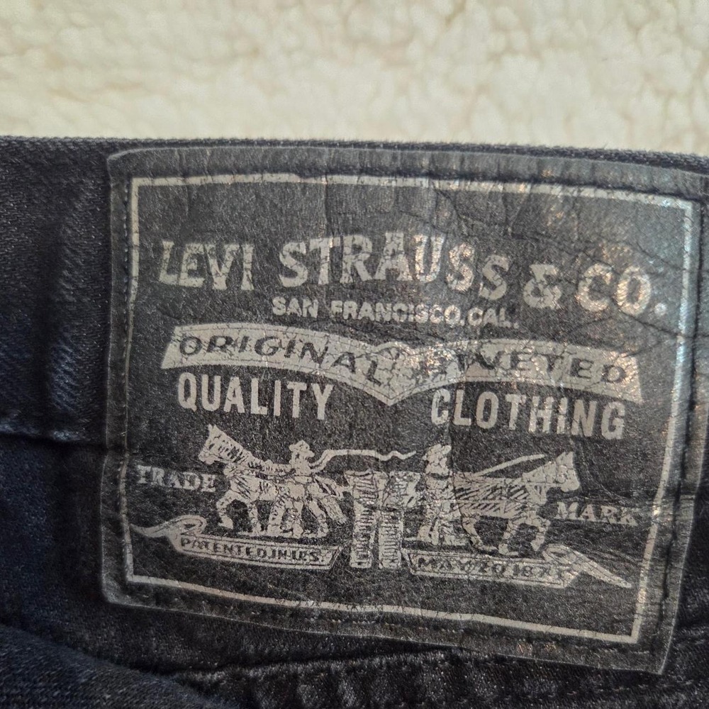 Black Levis men's jeans 33×34